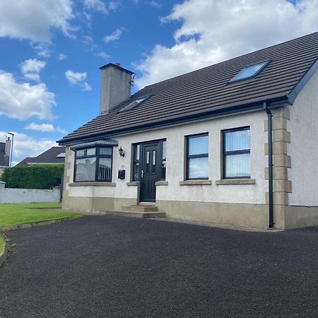 Holiday Home in Ballycastle - Fáinne na Cairde Esterno foto
