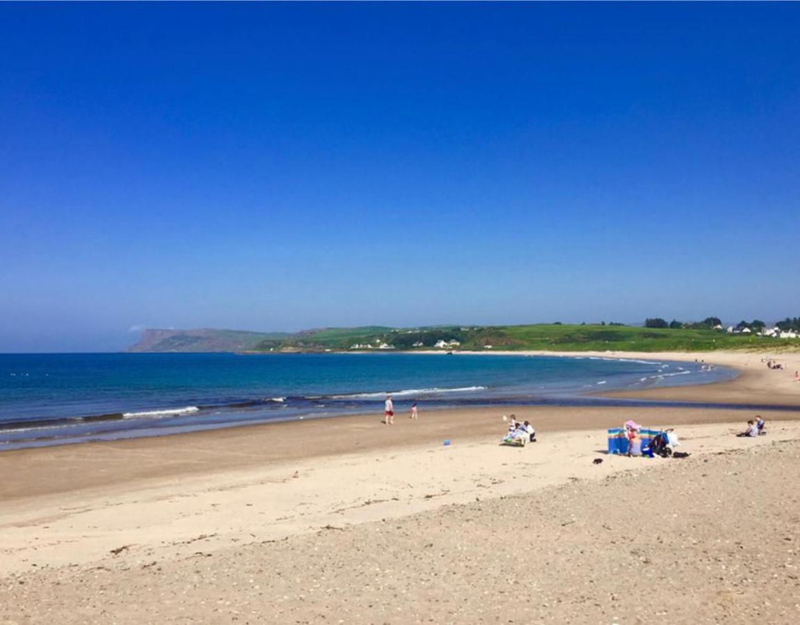 Holiday Home in Ballycastle - Fáinne na Cairde Esterno foto