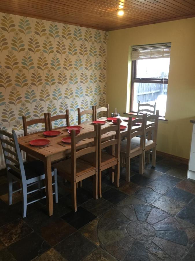 Holiday Home in Ballycastle - Fáinne na Cairde Esterno foto