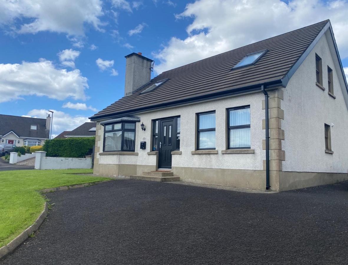 Holiday Home in Ballycastle - Fáinne na Cairde Esterno foto