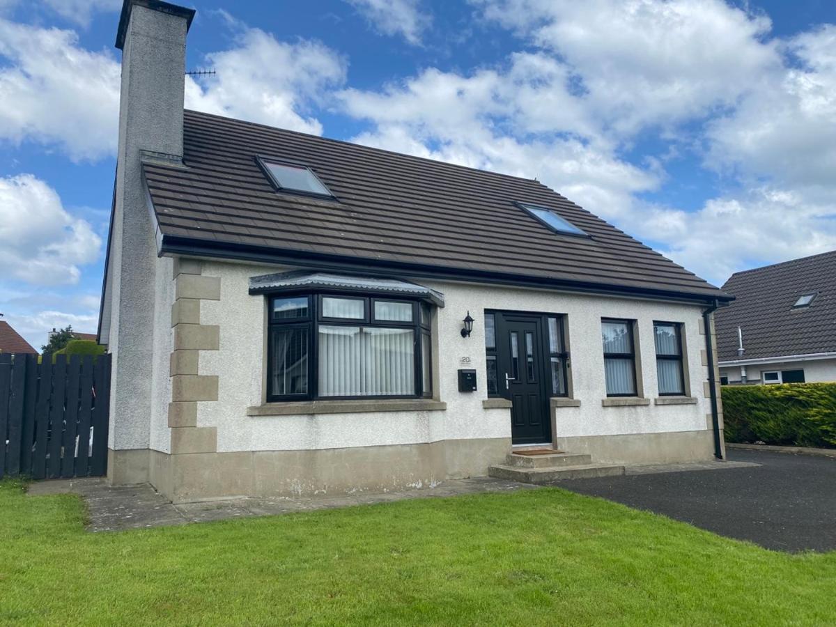 Holiday Home in Ballycastle - Fáinne na Cairde Esterno foto